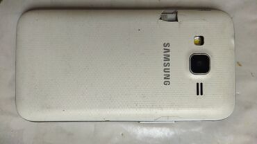 j1 qiymeti: Samsung Galaxy J1 Duos | İşlənmiş | 16 GB | rəng - Ağ | İki sim kartlı