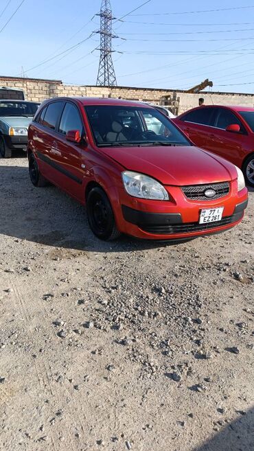 Kia: Kia Rio: 1.4 l | 2005 il Hetçbek