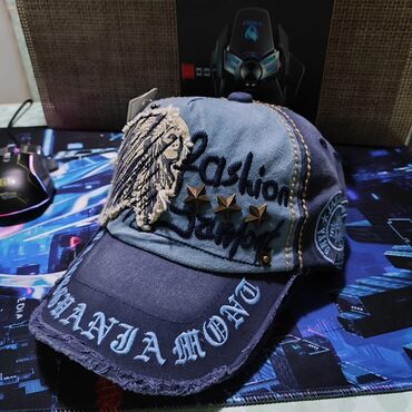 Кепки: Кепка, Бейсболка, Козырек: Изогнутый, С вышивкой — 33