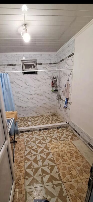 дом на салиева: 60 м², 3 комнаты, Парковка, Сарай, Забор, огорожен
