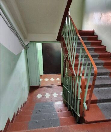 Офисы: 3 комнаты, 57 м², 104 серия, 1 этаж, Евроремонт