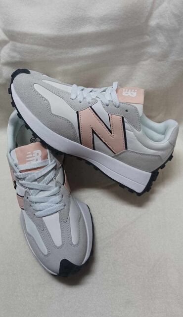 tn zenske patike cena: New Balance