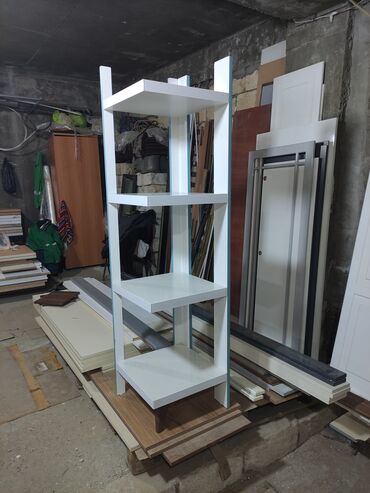 Digər ofis ləvazimatları: Rəf təzə keyfiyytətli mohkəm. Laminatdan olcusu 160 sm hunduru. 40*40 — 6