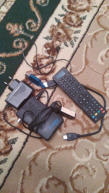 3d eynekler satisi: Rəqəmsal TV qəbulu üçün komplekt Tərkib: - World Vision T34 rəqəmsal