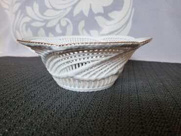 Činije: Bombonijera nova Cluj Napoka porcelan iz 70ih. Porcelanska rumunska — 7