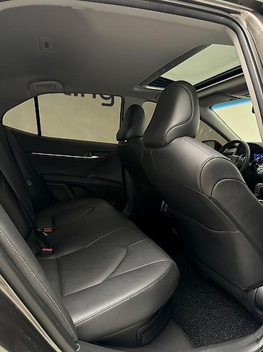tayota progres: Toyota Camry: 2022 г., 2.5 л, Автомат, Гибрид, Седан — 9