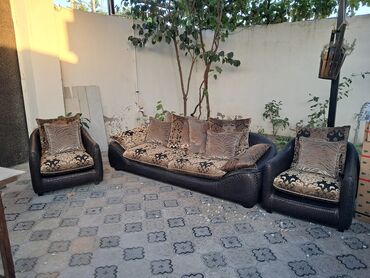 Komodlar: Divan, Divan, Bazasız, Açılmayan