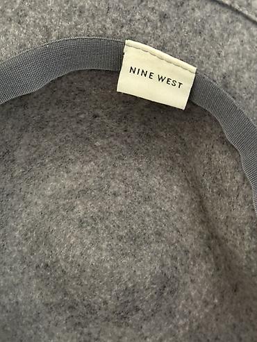 şapka: Nine West qadın şapkası – boz rəngdə, klassik cloche dizaynı. - — 3