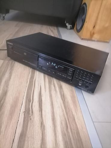 Sony CD plejer CDP-295 - Klasični stereo CD plejer sa ladicom, oznaka na lalafo.rs Sony CD plejer CDP-295 - Klasični stereo CD plejer sa ladicom, oznaka