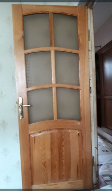 Входные двери: 5 eded qapi. tecili cixmalidi