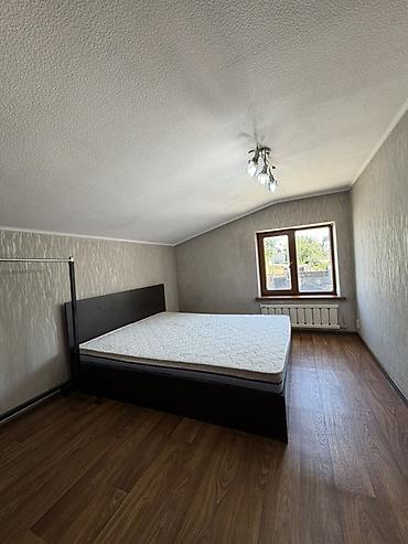 дом аламединский рынок: 🏡Продаётся 4-комн.2-этаж дом р/н Аламединского рынка! 📐 Площадь дома — 9