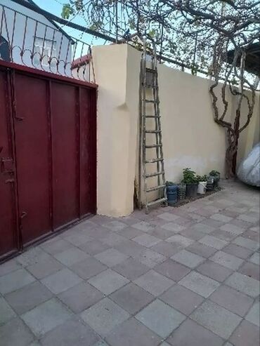 Həyət evləri və villaların satışı: 4 otaqlı, 90 kv. m, Orta təmir — 18
