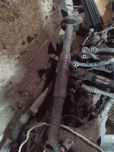 Панели, обшивки: Запчасть на Мерседес 211 Фара простой правая сторона Болоки,рамки — 24