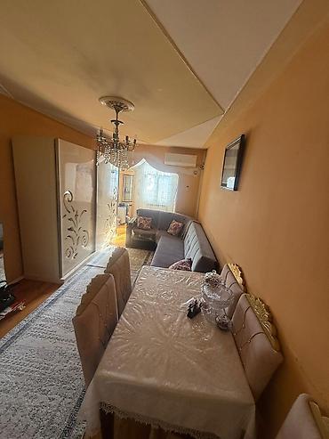 Mənzil kirayələyirəm: Mənzilin təsviri 67000 min SATILIR - Geniş, işıqlı zal: L formalı — 2