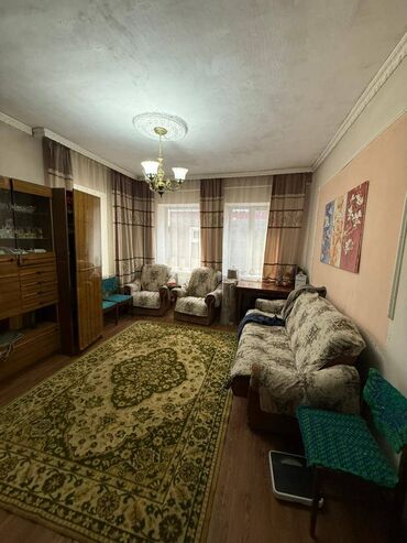 продаю дом аламидин рынок: Дом, 130 м², 5 комнат, Агентство недвижимости, Косметический ремонт