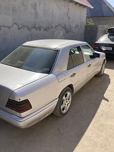 bmw 4: Mercedes-Benz W124: 1995 г., 2.8 л, Механика, Бензин, Седан — 3