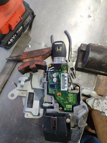 СТО, ремонт транспорта: Ремонт замков ЧИП КЛЮЧ АВТОЭЛЕКТРИК Адаптация слетевщих блоков — 18