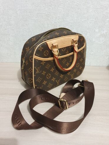 Классические сумки: Классическая сумка, Louis Vuitton, Материал: Натуральная кожа, Жёсткая конструкция, Женские — 3