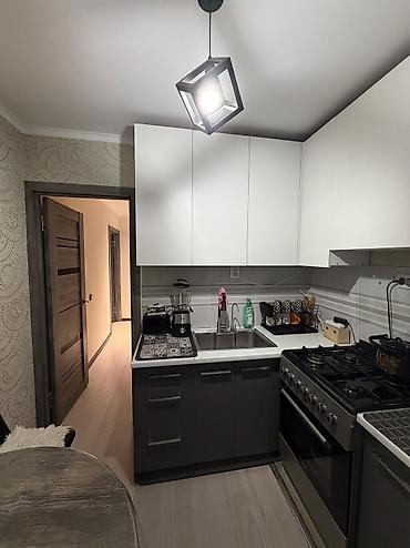 104 серия: 🏡 Продаётся 2-комнатная квартира в 8 микрорайоне! 📍 Локация: 8 — 3