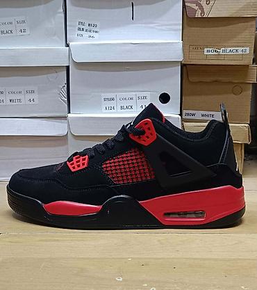 Patike: Jordan patike
36-46
Cena 3400 din — 11