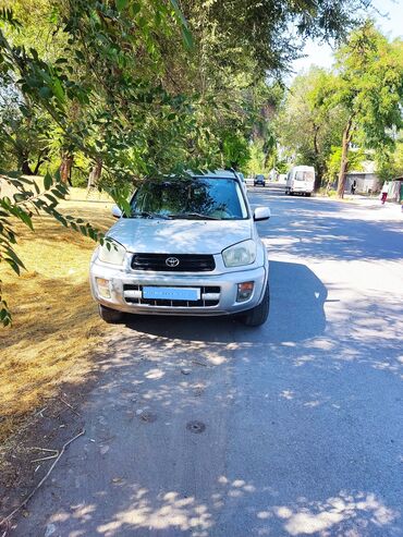 эски машына: Toyota RAV4: 2001 г., 2 л, Автоматтык, Бензин, Кроссовер