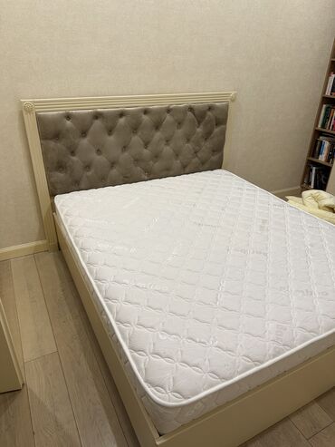 двуспальная кровати: Спальный гарнитур, Двуспальная кровать, Шкаф, Матрас, цвет - Бежевый, Новый