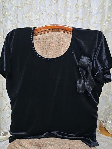 Köynək və bluzalar: Qadın bluzası – əl işi - Material: qara məxmər - Dizayn: dairəvi yaxa — 1