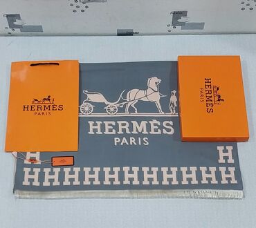 Digər aksesuarlar: Hermes şərfi, xanımlar üçün, təzədir, keyfiyyətlidir. Model: Hermès — 10