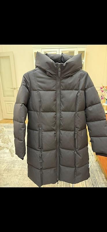 Женская одежда: Пуховик Calvin Klein, женский, черный, удлиненный. Особенности: - — 2