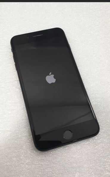 Apple iPhone: IPhone 7 Plus, Б/у, 256 ГБ, Черный, Зарядное устройство, Защитное стекло, Кабель, 74 %