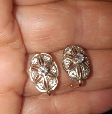 Zərgərlik dəstləri: Dəstə daxildir: Üzük, Gümüş — 4