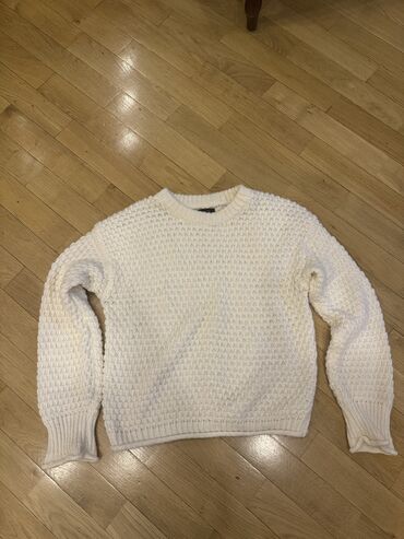 женские белые свитера: Женский свитер, Высокая горловина, Короткая модель, Шерсть