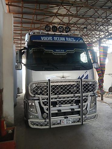Тягачи: Тягач, Volvo, 2012 г., Тентованный — 1