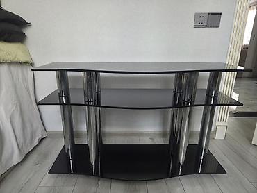 divar refleri: Şüşə və metal TV/AV stendi - Rəng: qara (tünd tonlu şüşə rəflər) — 2