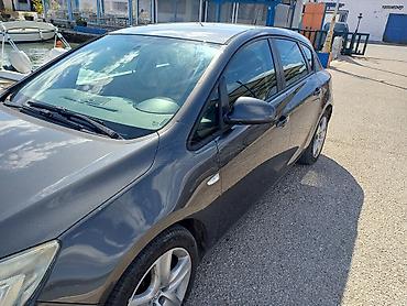 Opel: ΛΑΜΠΗΣ — 3