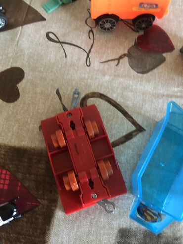 Oyuncaqlar: 13 azn hamisi — 10