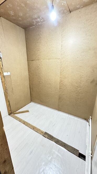 Торговые контейнеры: Продается контейнер 650 тыс сом Утепленный и с теплым полом) Со всеми — 3