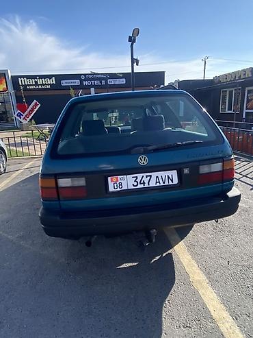 багаж спада: Volkswagen Passat Variant: 1992 г., Универсал — 5