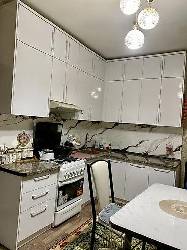 карл: 250 м², 6 комнат и более — 10