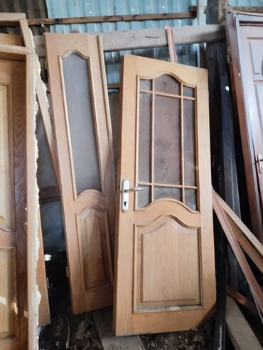 Digər tikinti materialları: Ikinci əl qapıların satışı