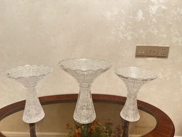 Vazalar: Vaza dəsti — 4