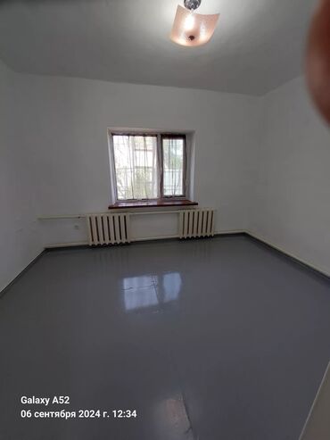 дом без хозяина: 70 м², 4 комнаты, Утепленный, Забор, огорожен