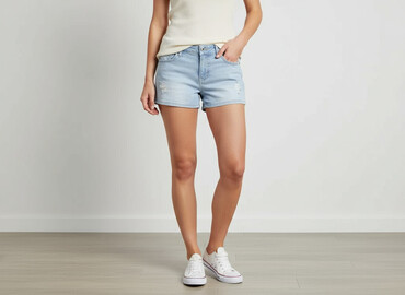 cross jeans zakręt: Edc by Esprit, Shorts for women, size M