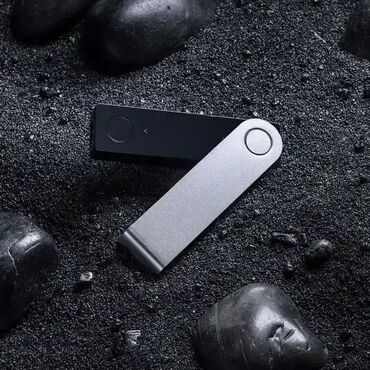 ringle za sporet dimenzije: Kripto novčanik Ledger Nano X – Black 🔐 Cena: 19.890 RSD 🪙 Ključne