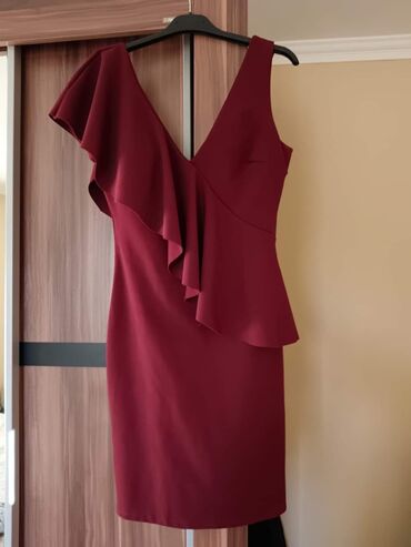 pletene haljine: M (EU 38), color - Burgundy, Evening, Short sleeves