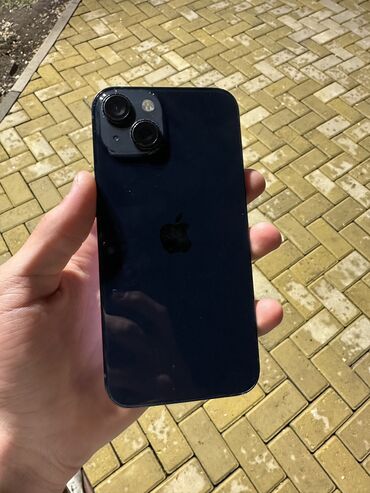 Apple iPhone: IPhone 13, Б/у, 256 ГБ, Midnight, Чехол, 83 %