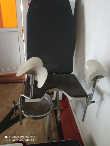 Медтовары: Продаю гинекологические кресло срочно
