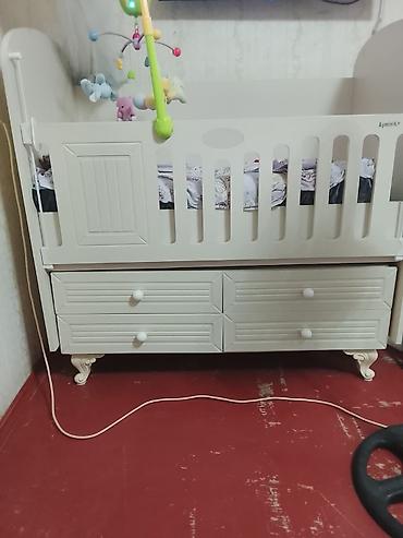 Uşaq beşik dəsti - Aymimc markalı, klassik dizaynlı ağ beşik - Ön