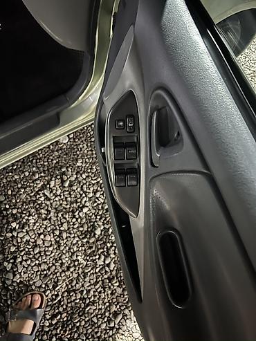 харриер тойота: Toyota Vitz: 2001 г., 1 л, Автомат, Бензин, Хэтчбэк — 6