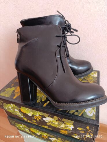 Ботинки и ботильоны: Женская осенняя обувь, (черный цвет): 1) Ботинки дерби из замши - — 4